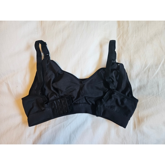 Medela 3-in-1 Nursing and Pumping Bra - Picture 3 of 4